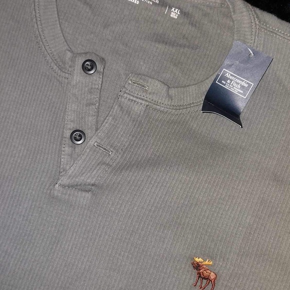 Abercrombie and Fitch Henley Long sleeve size XXL NWT - Picture 3 of 6